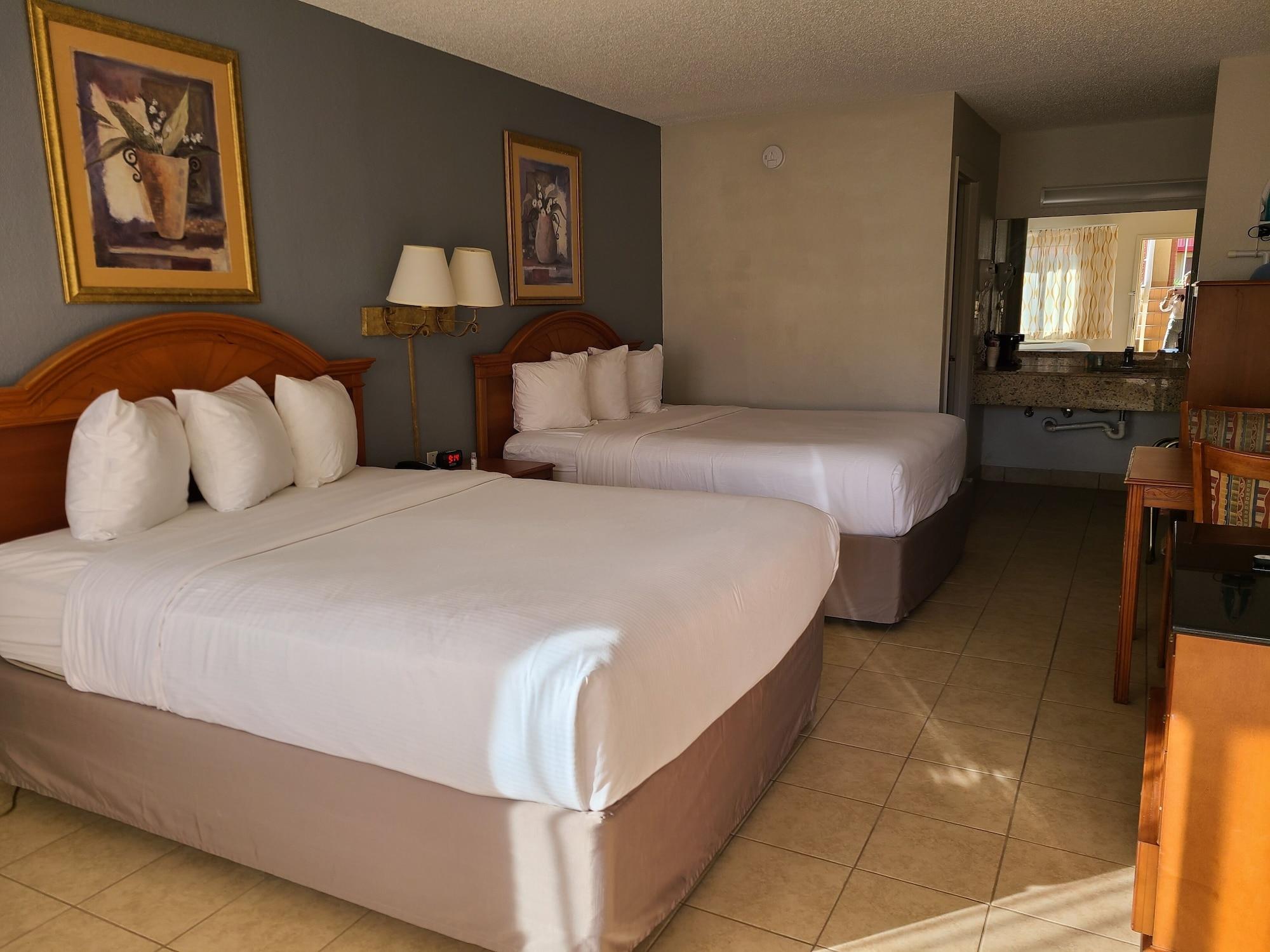 Quality Inn & Suites Orlando East - Ucf Area Alafaya Экстерьер фото