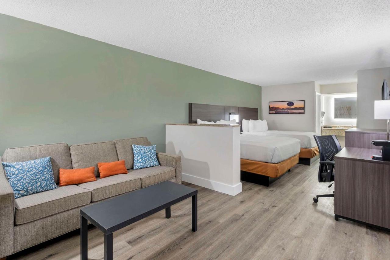 Quality Inn & Suites Orlando East - Ucf Area Alafaya Экстерьер фото