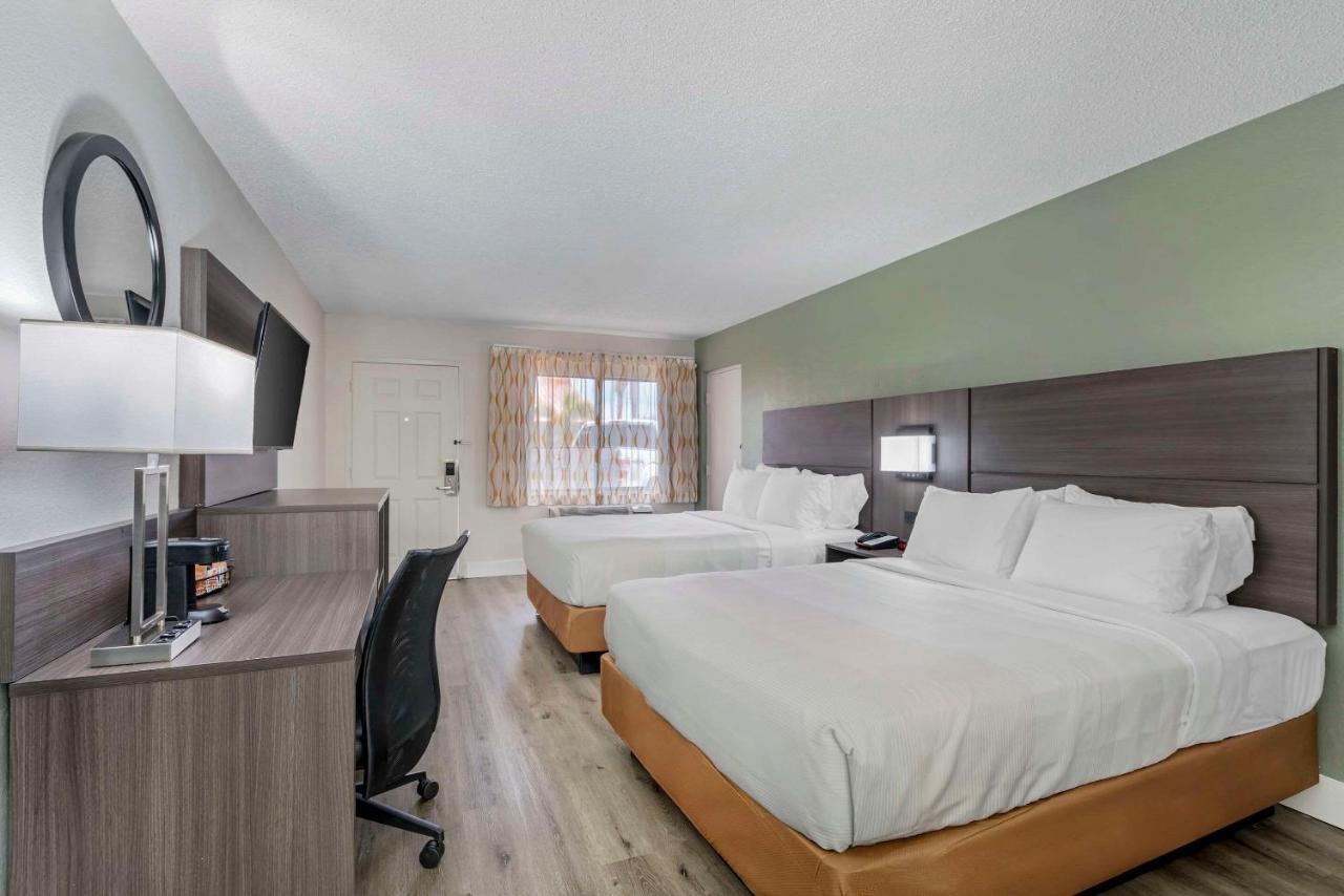 Quality Inn & Suites Orlando East - Ucf Area Alafaya Экстерьер фото