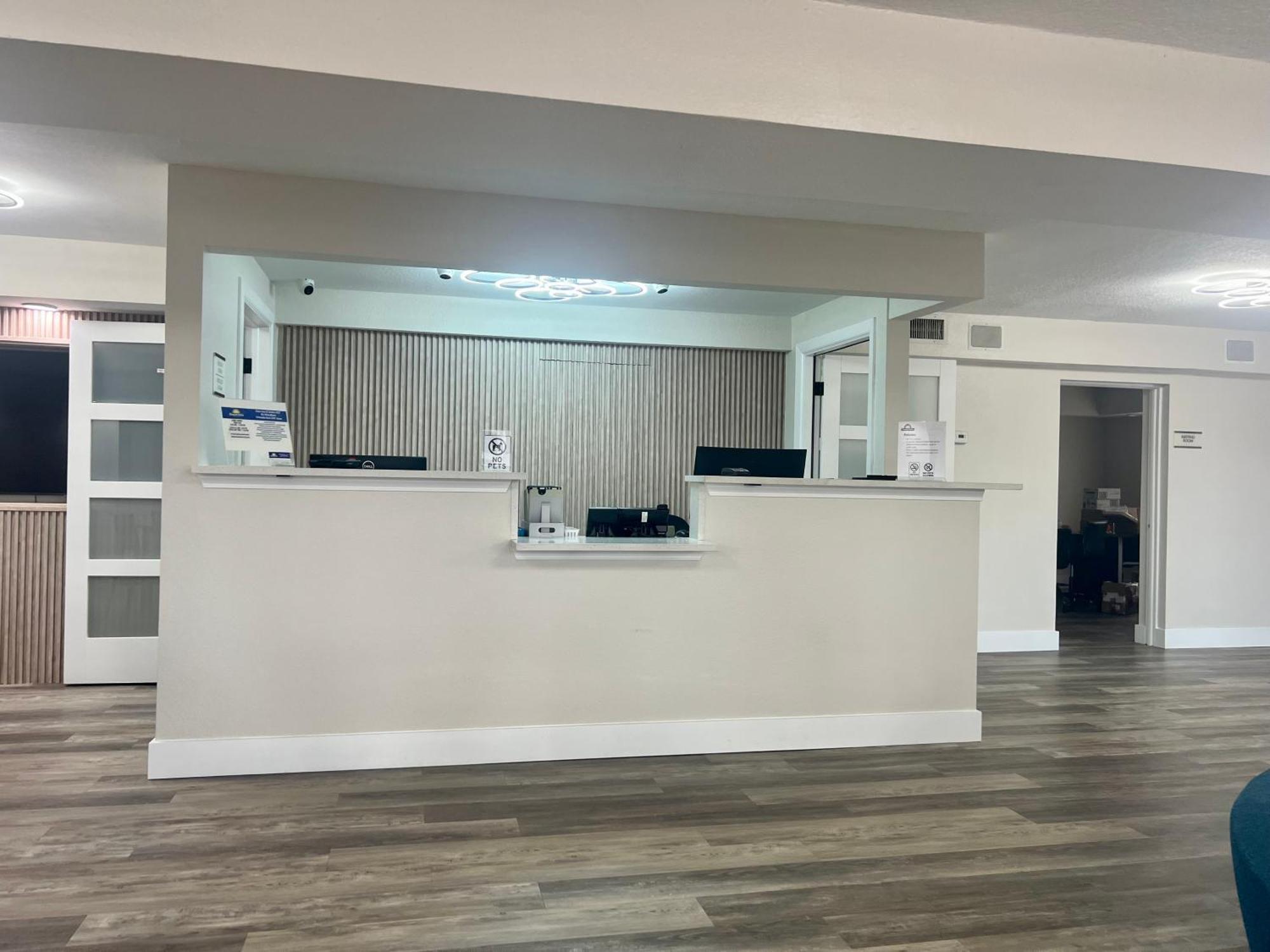 Quality Inn & Suites Orlando East - Ucf Area Alafaya Экстерьер фото
