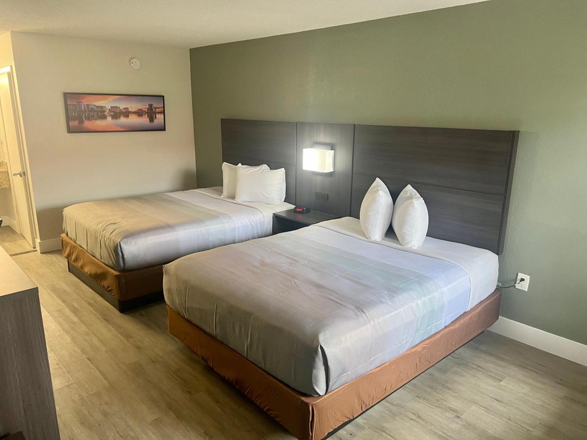 Quality Inn & Suites Orlando East - Ucf Area Alafaya Экстерьер фото