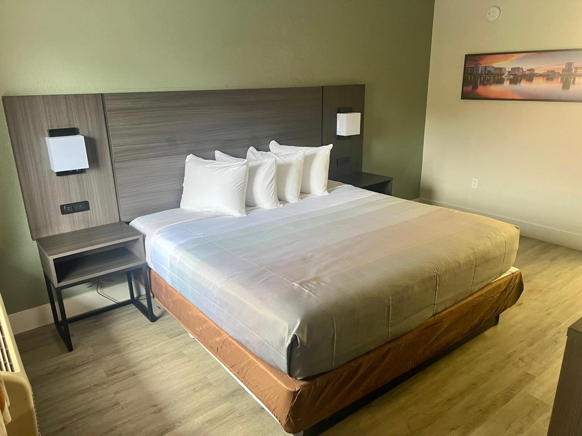 Quality Inn & Suites Orlando East - Ucf Area Alafaya Экстерьер фото