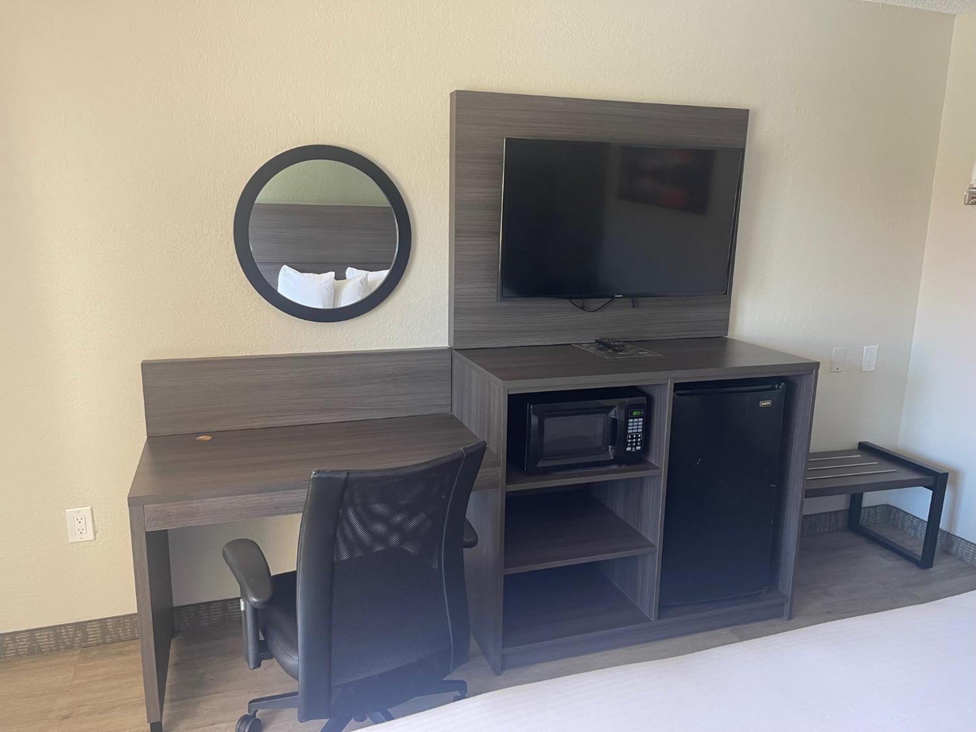 Quality Inn & Suites Orlando East - Ucf Area Alafaya Экстерьер фото